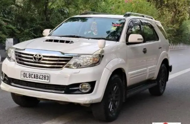Toyota Fortuner 3.0 4x4 AT 2015