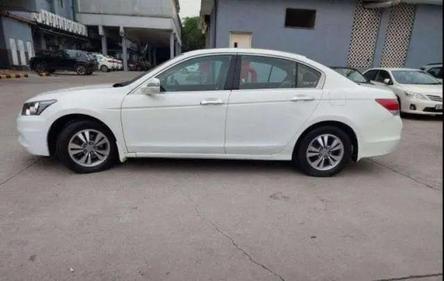 Honda Accord 2.4 ELEGANCE AT 2012