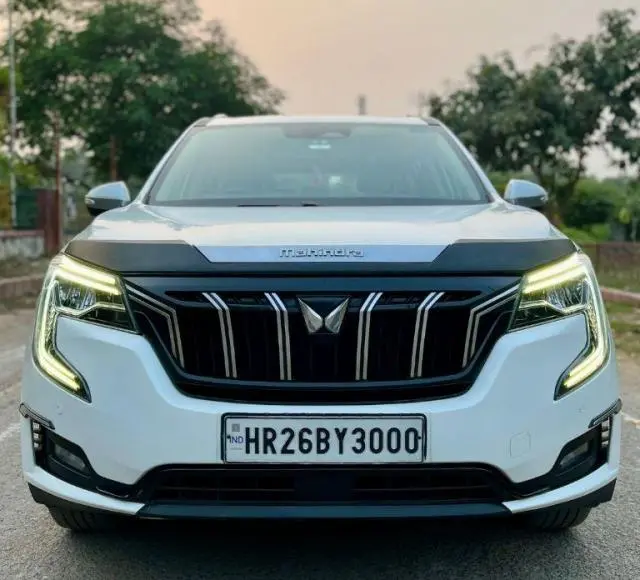 Mahindra XUV700 AX 7 Petrol AT 7 STR 2022