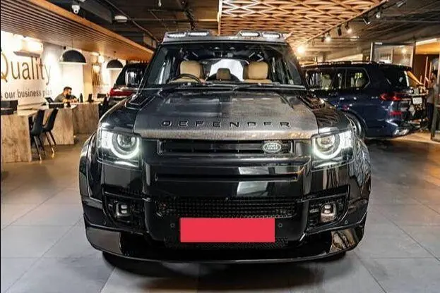 Land Rover Defender 110 HSE P300 2024
