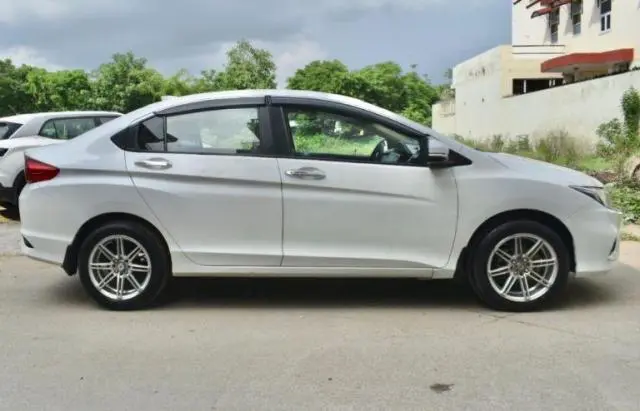 Honda City V CVT i-VTEC 2019