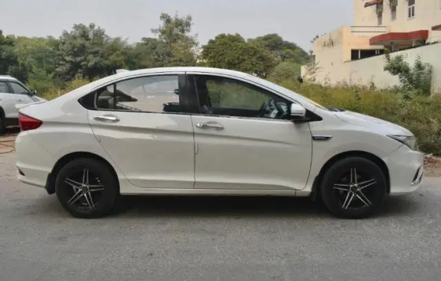 Honda City SV i-VTEC 2014