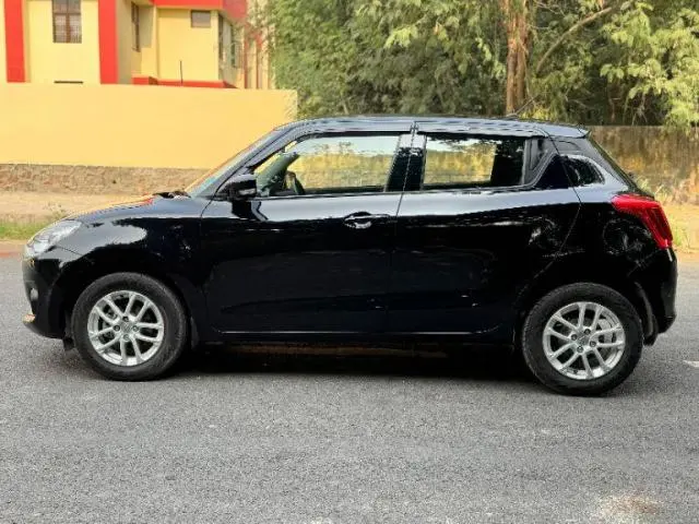 Maruti Suzuki Swift ZXi AGS 2023