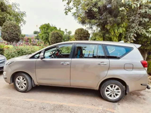 Toyota Innova Crysta 2.4 G 7 STR 2017