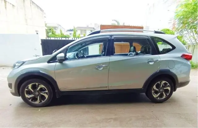 Honda BR-V V Petrol 2017