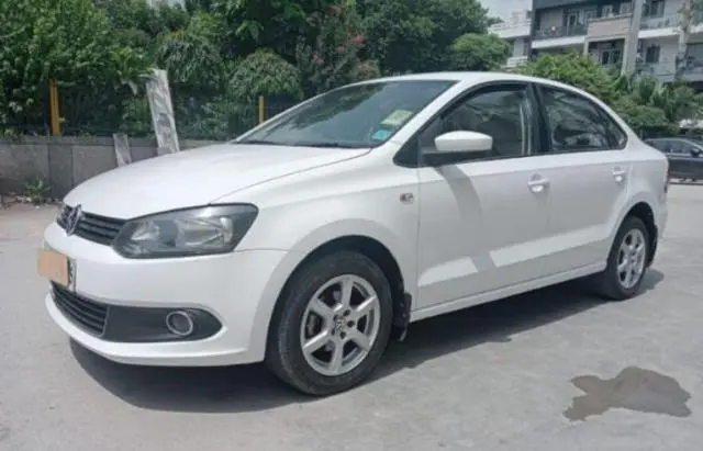 Volkswagen Vento Highline Petrol AT 2013