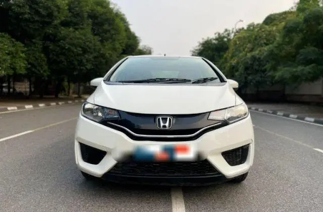 Honda Jazz S CVT i-VTEC 2015