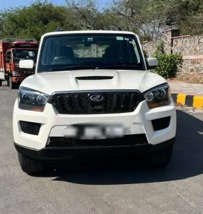 Mahindra Scorpio S4 Plus 2017