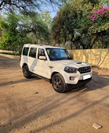 Mahindra Scorpio S6 Plus 1.99 2017