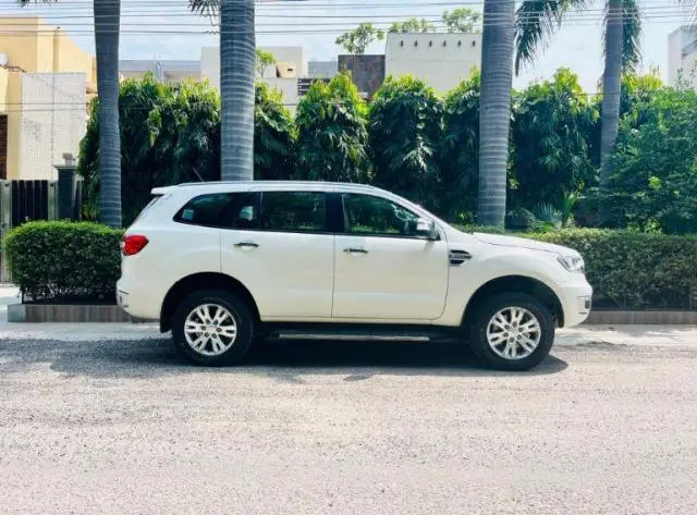 Ford Endeavour Titanium 2.2 4x2 MT 2019