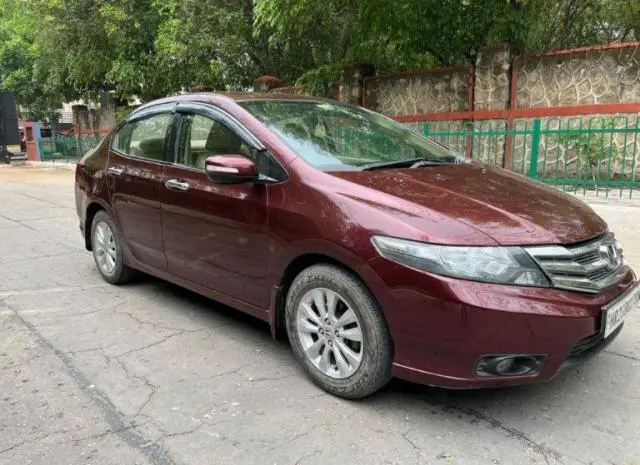 Honda City 1.5 V MT 2012