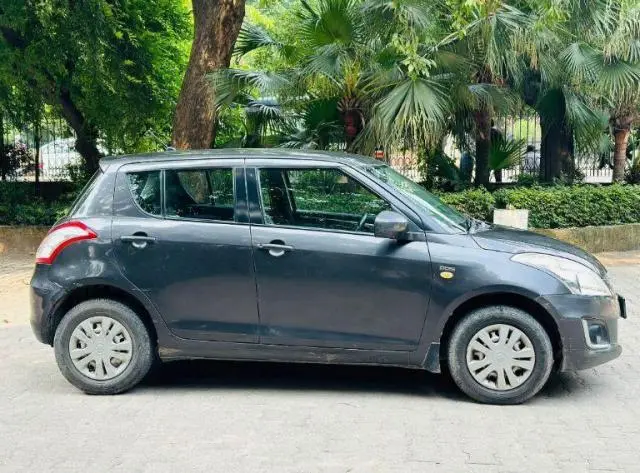 Maruti Suzuki Swift VXi 2017