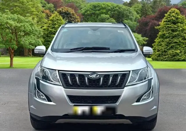 Mahindra XUV500 W10 AT 2017