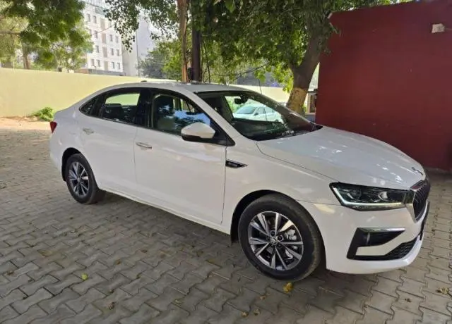 Skoda Slavia Ambition 1.0L TSI AT 2022