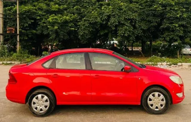 Skoda Rapid ACTIVE 1.6 TDI CR MT 2012