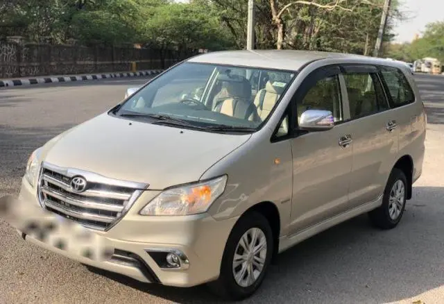Toyota Innova 2.5 GX 8 STR BS III 2013