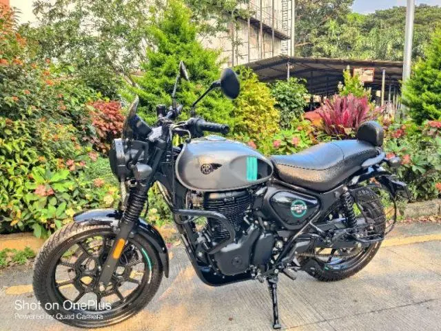 Royal Enfield Hunter 350 Metro Rebel 2023