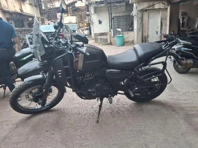 Yezdi Adventure Mambo Black 2022