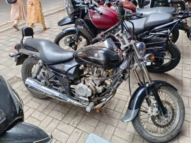 Bajaj Avenger 220cc 2018