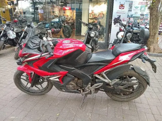 Bajaj Pulsar RS200 ABS 2015
