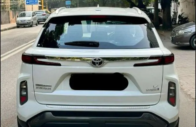 Toyota Urban Cruiser Hyryder V Hybrid 2023