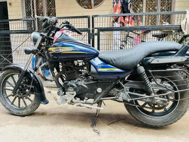 Bajaj Avenger Street 150 2016