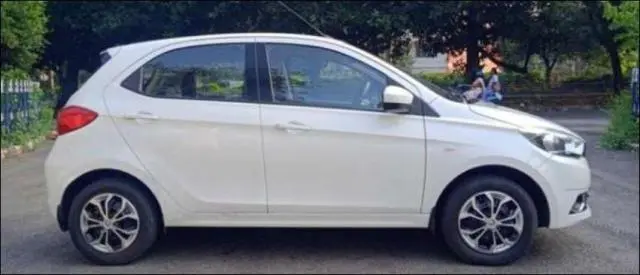 Tata Tiago Revotron XT 2018