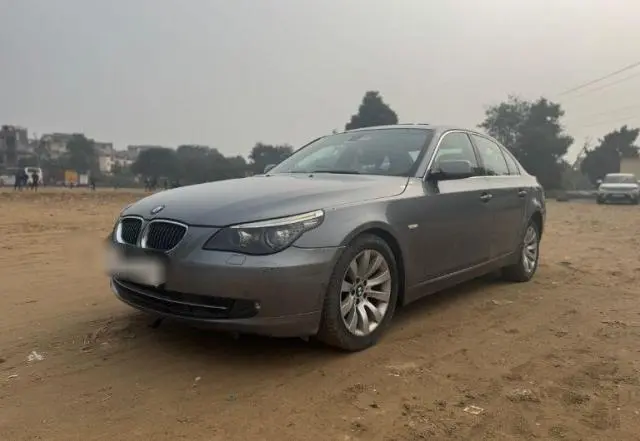 BMW 5 Series 525i 2010