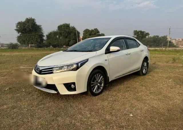 Toyota Corolla Altis GL Petrol 2015