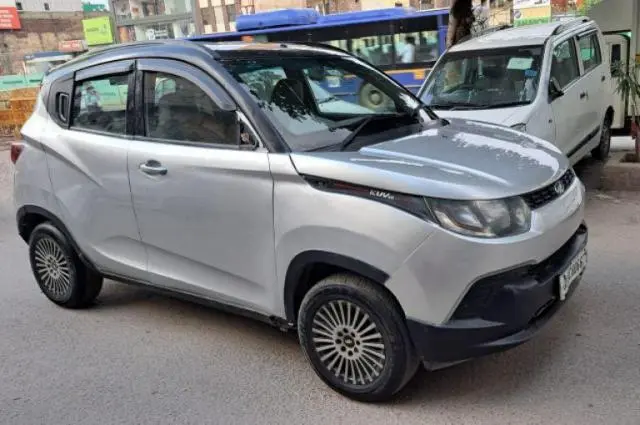 Mahindra KUV100 K4 D 5 STR 2017