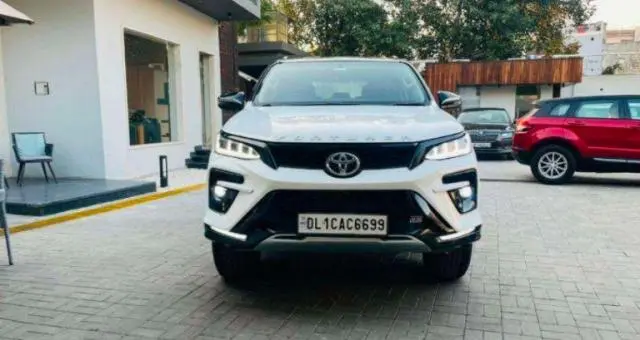 Toyota Fortuner 2.8 4x4 AT 2020
