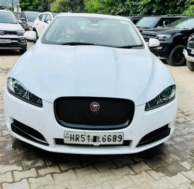 Jaguar XF 2.2 Litre Luxury (Diesel) 2015