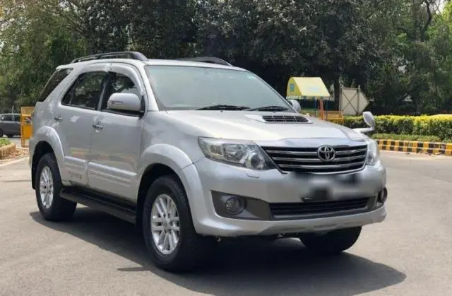 Toyota Fortuner 2.8 4x2 AT 2012