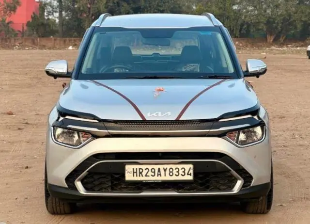 Kia Carens Prestige 1.5 Petrol 7 STR 2022
