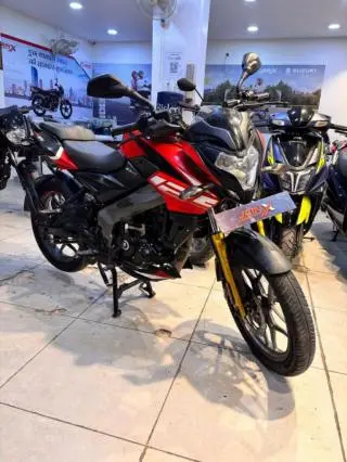 Bajaj Pulsar N125 Disc 2024