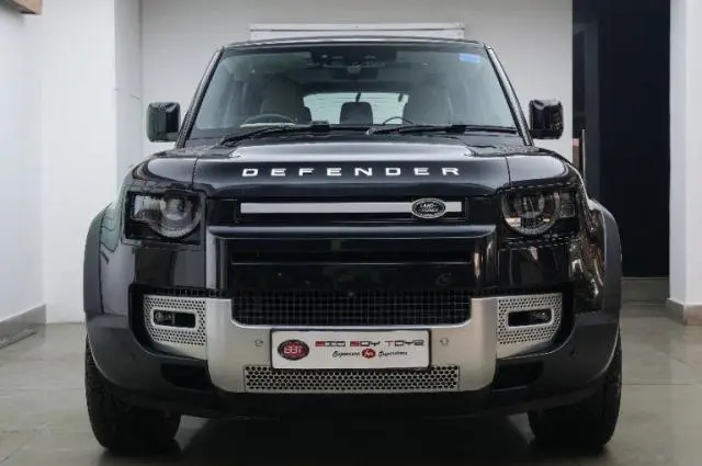 Land Rover Defender 110 HSE P300 2023