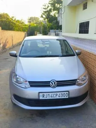 Volkswagen Vento 1.6 MPI Highline Plus 2011