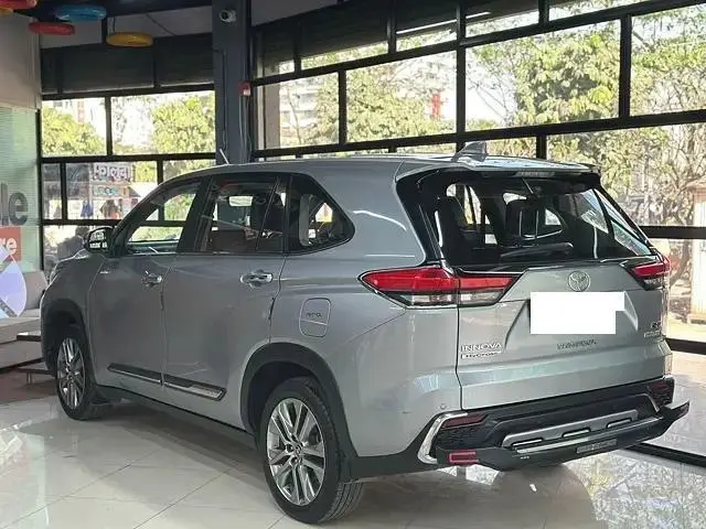 Toyota Innova Hycross ZX Hybrid 7 STR 2024