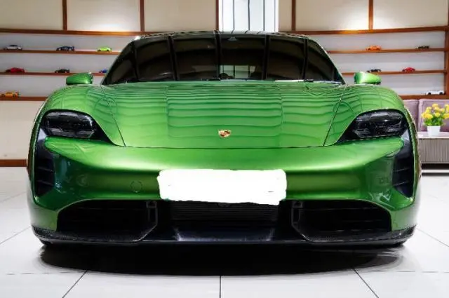 Porsche Taycan Turbo S 2022