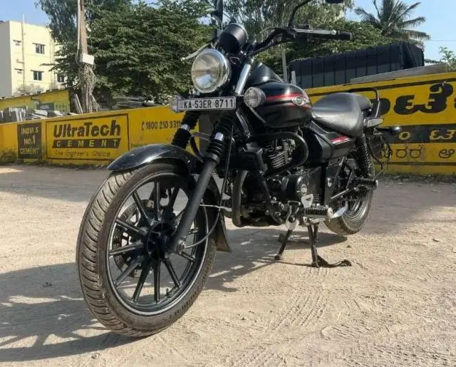 Bajaj Avenger Street 220 2017