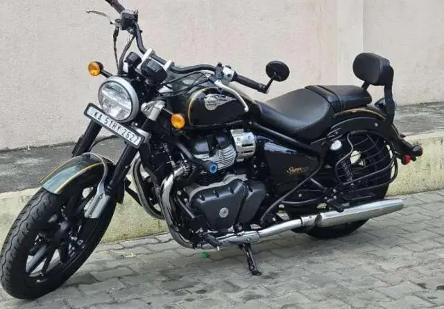 Royal Enfield Super Meteor 650 Astral 2023