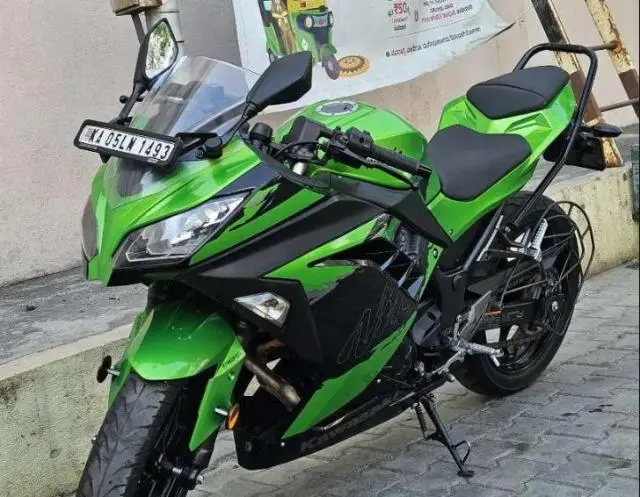 Kawasaki Ninja 300 2022