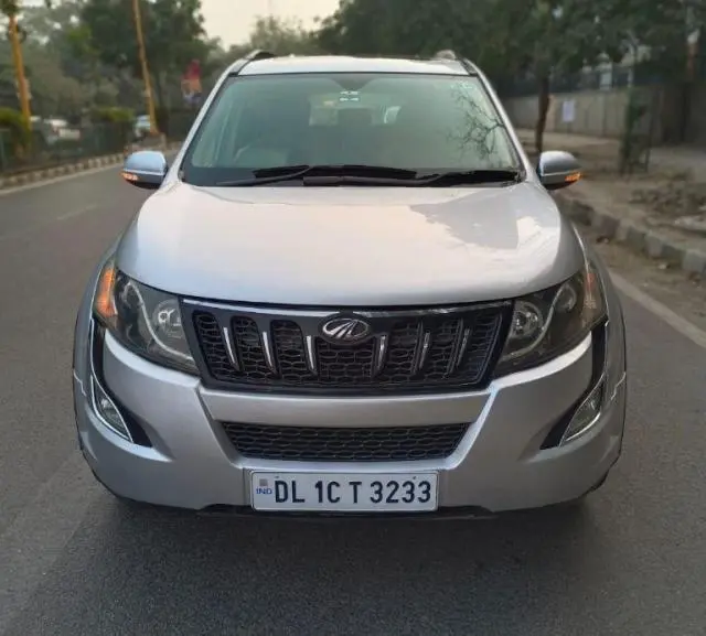 Mahindra XUV500 W10 2WD MT 2015