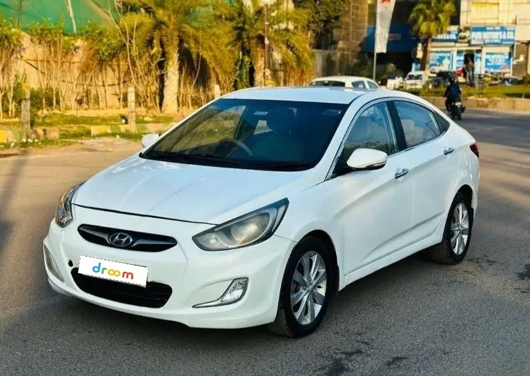 Hyundai Verna 1.6 VTVT SX (O) 2011
