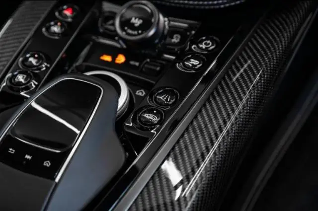 Aston Martin DBX Twin Turbo 2024