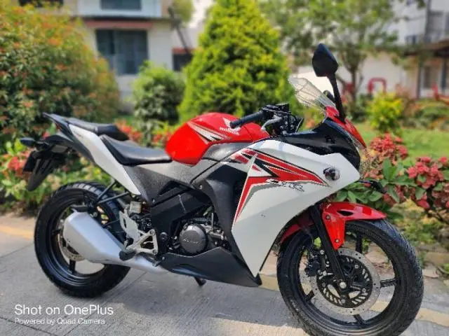 Honda CBR 150R 150cc 2016
