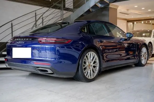 Porsche Panamera 4 10 Year Edition 2021