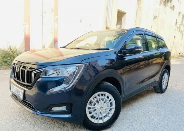 Mahindra XUV700 MX Petrol MT 5 STR 2022