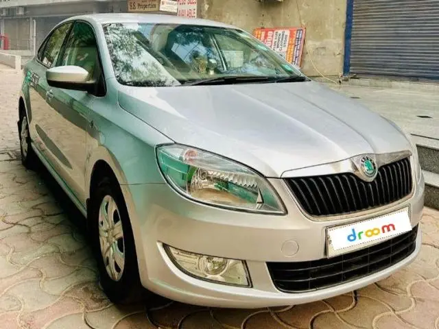 Skoda Rapid 1.6 MPI AMBITION 2013