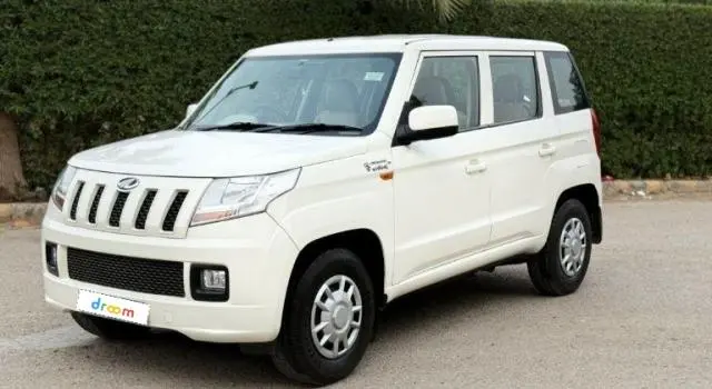 Mahindra TUV300 T4 Plus 2018